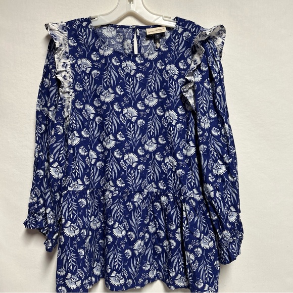 Universal Thread Blue Floral Blouse - Picture 13 of 14